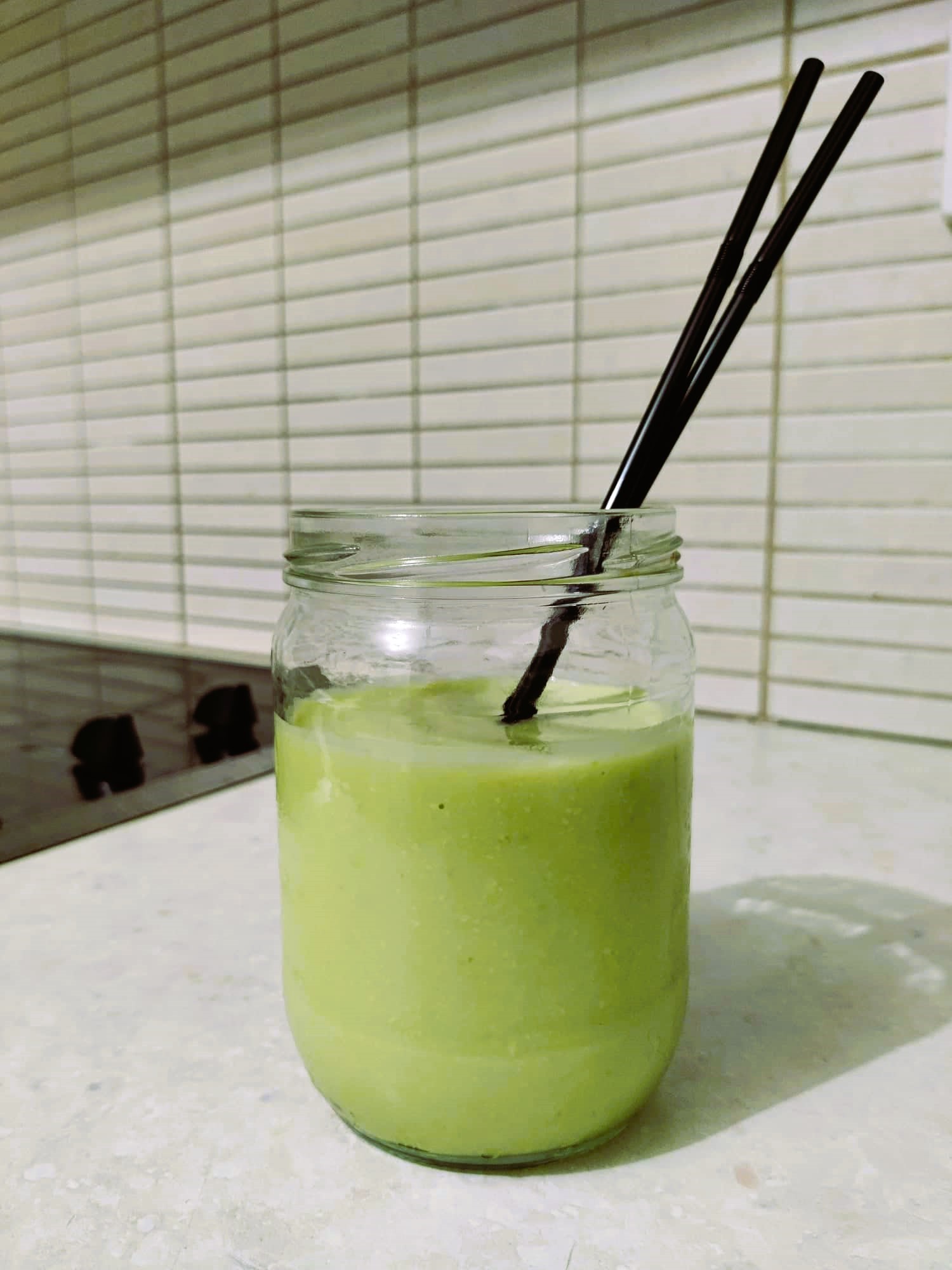 avocado-milkshake-with-rice-milk